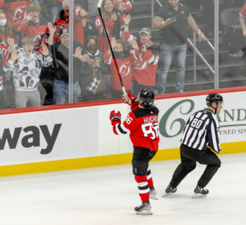 Devils' Nico Hischier continues Selke Trophy-level dominance vs